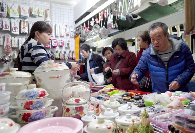 绿茶餐厅现做标签消失背后，餐饮业的诚信危机与消费者权益保护