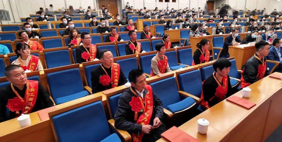 冯骥，浙江省政府表彰背后的奋斗故事