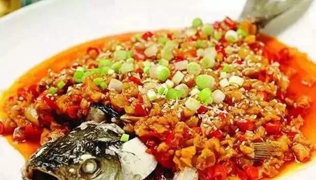 油浸美食虽诱人，健康风险需警惕