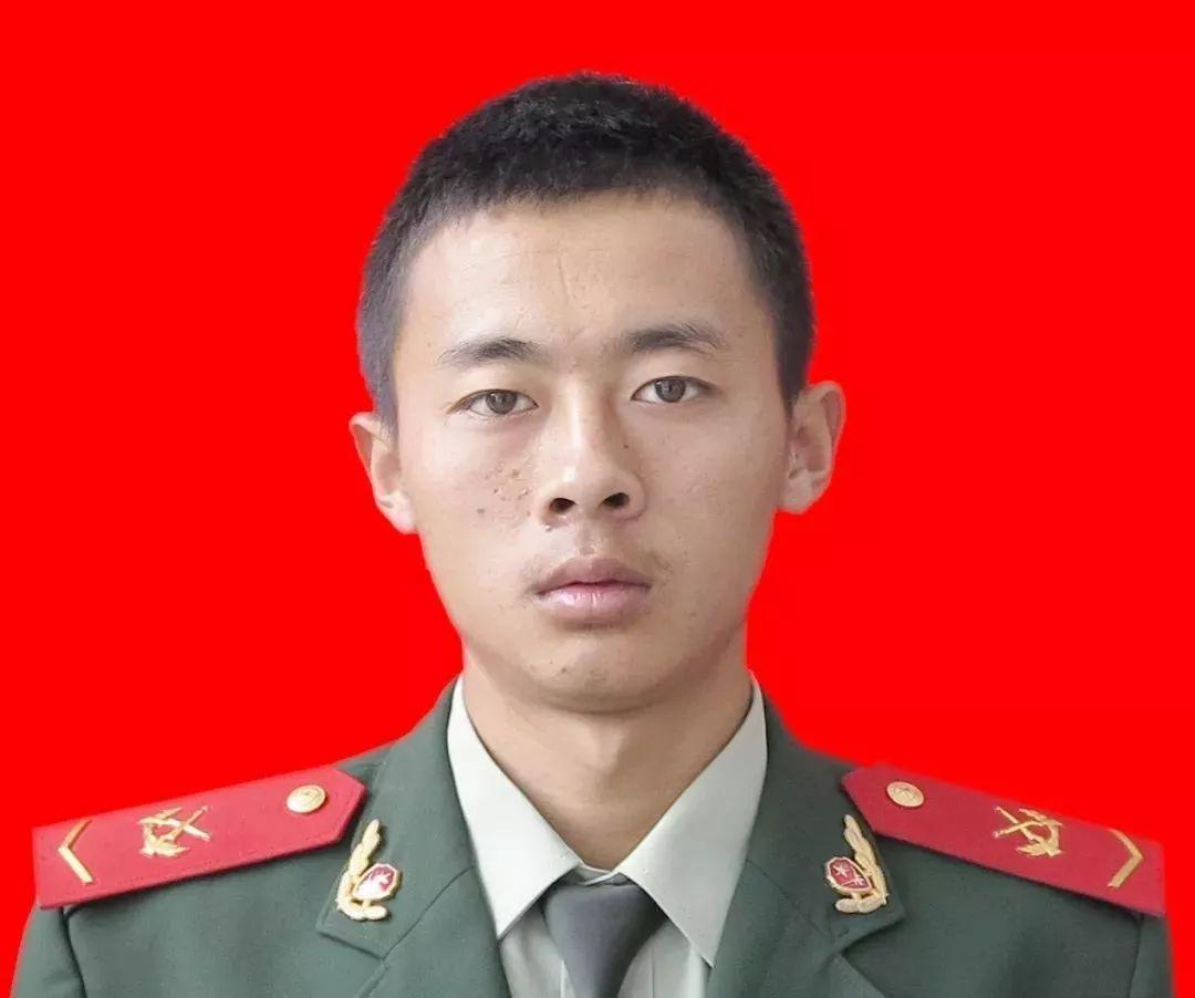 网络投票热潮，132万网友参与选班长，民主参与的新形式