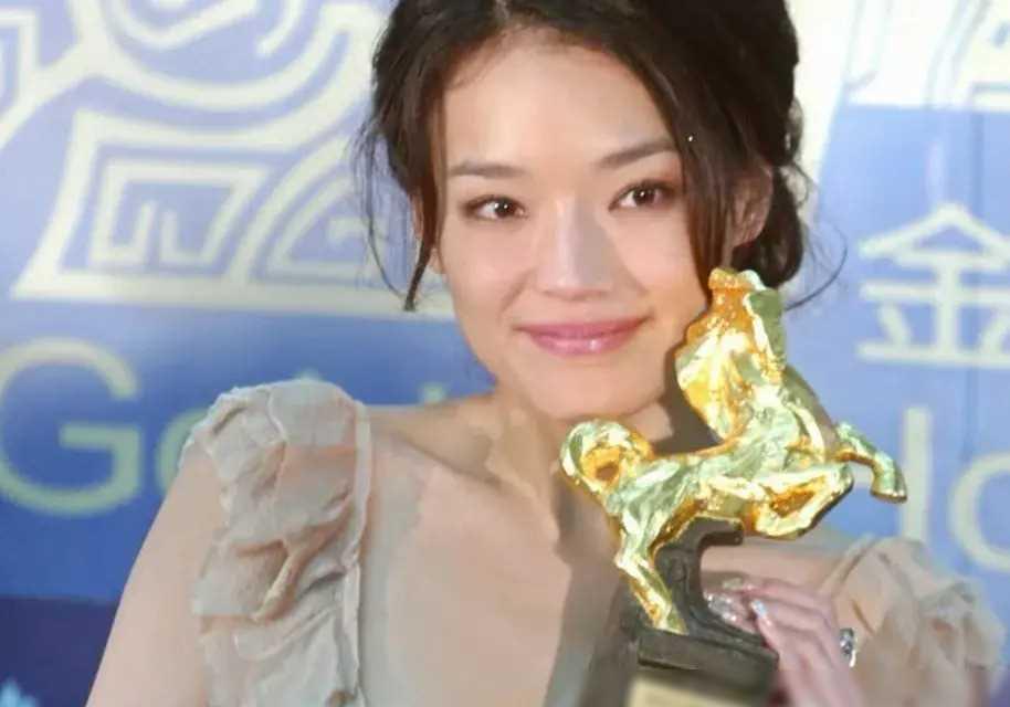 舒淇荣获釜山电影节最佳导演，艺术与才华的完美融合