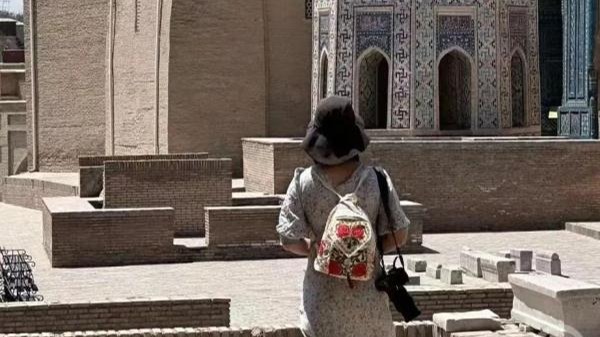 21岁中国女孩独自赴埃及旅游失联，安全意识与自由探索的平衡